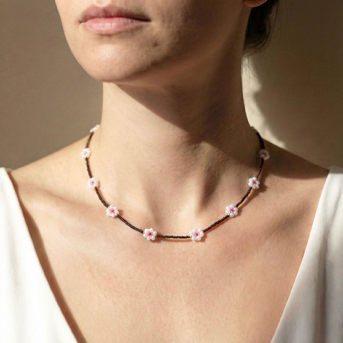 Collana fiori di ciliegio bianchi