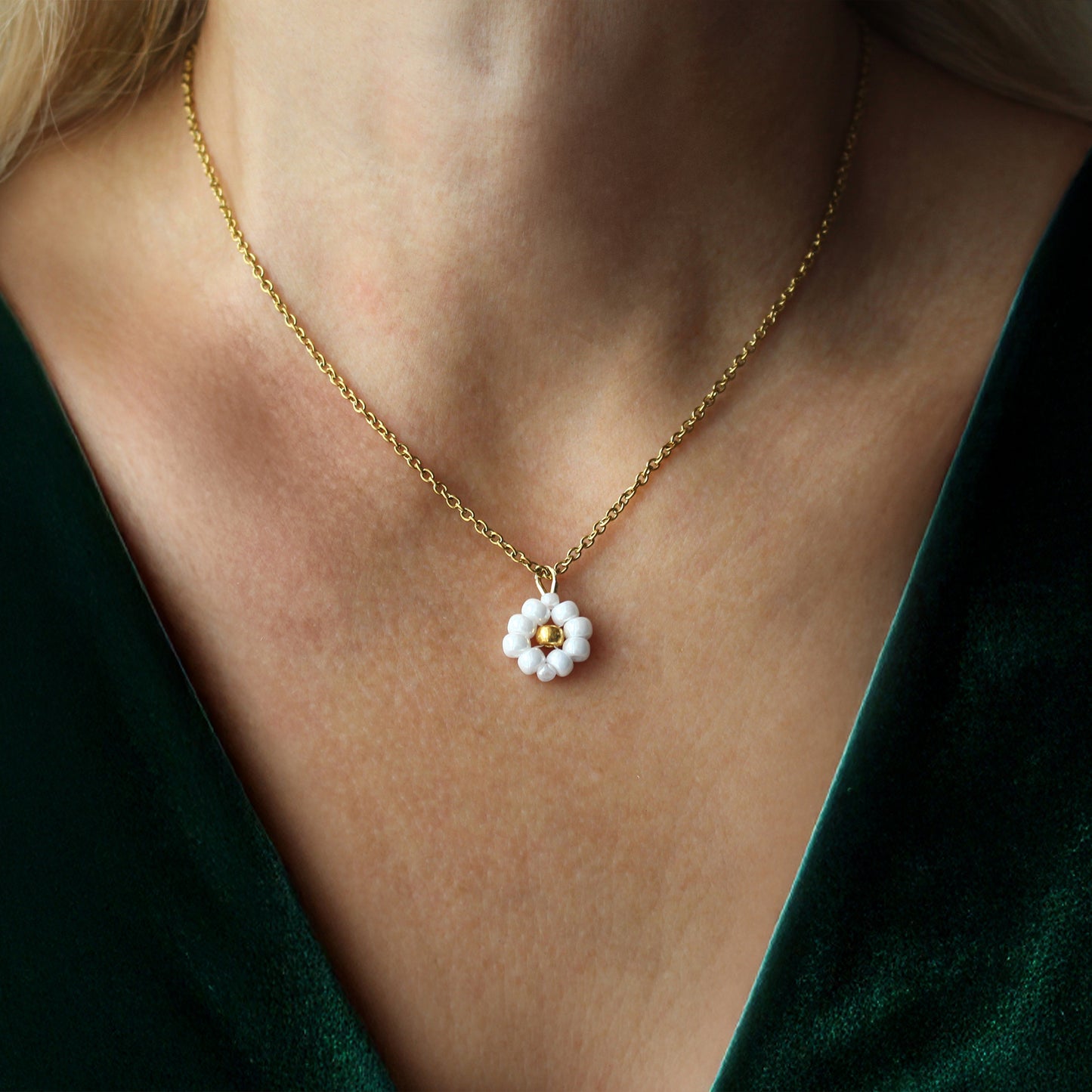 Collana oro con pendente margherita